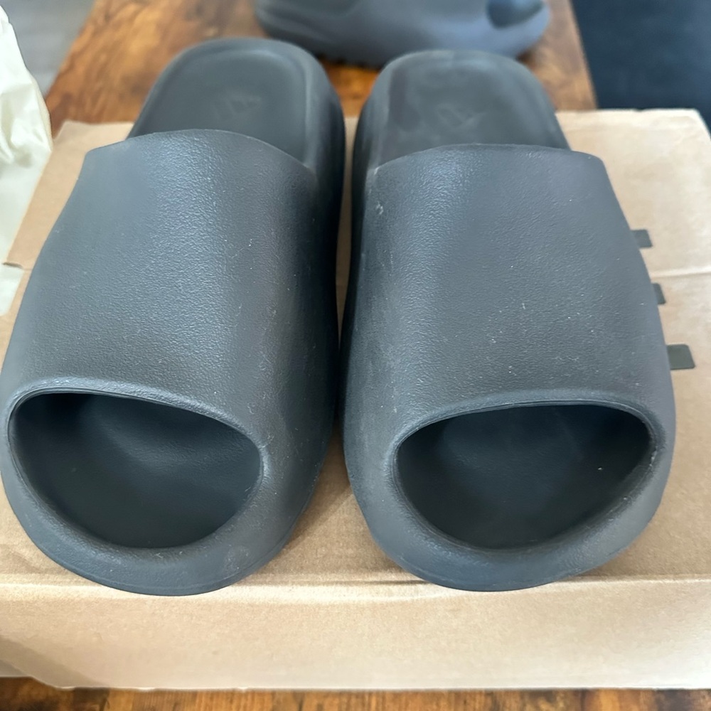Adidas Yeezy Slides Onyx
